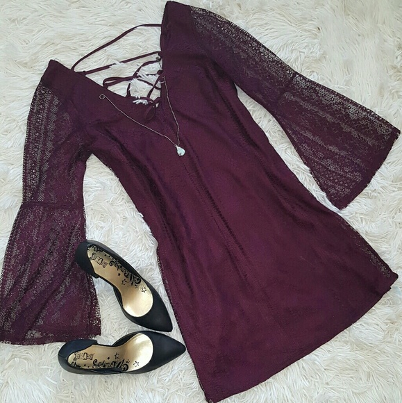 Dresses - Picture 4 of 4